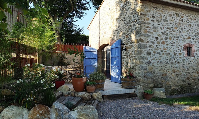 Laroque-des-Alberes House | Beautifully renovated barn (with pool) in the centre of Laroque des Alberes