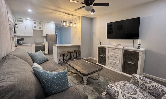 Millington House | Beautifully decorated Duplex in Millington No Cleaning Fees