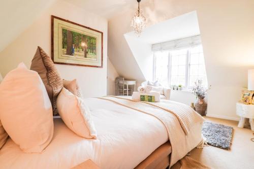 Rivenhall Apartment | Beautifully Designed Cottage Free WiFi