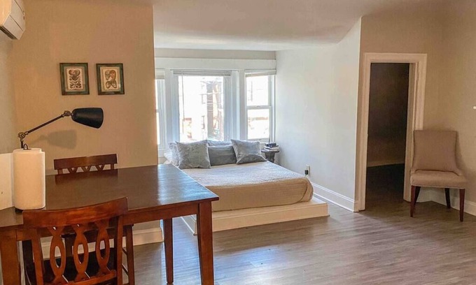 Downtown Apartment | Beautifully Designed Studio in Downtown Lexington