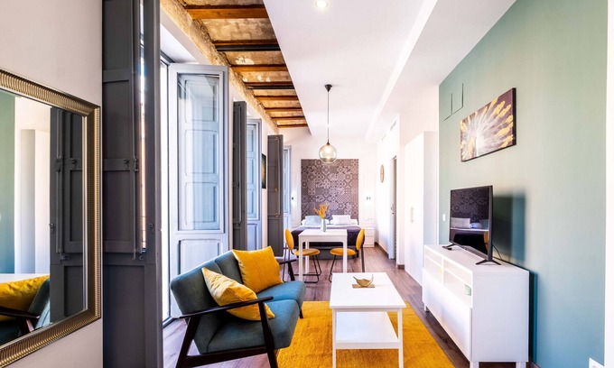 Morvedre Apartment | Beautifully Designed Studio with Natural Light