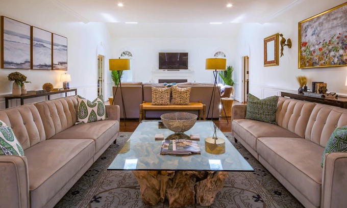 Vanderhorst Plantation House | Beautifully Furnished & Renovated Beach Home w/Large Living Room, Den & Back Deck!