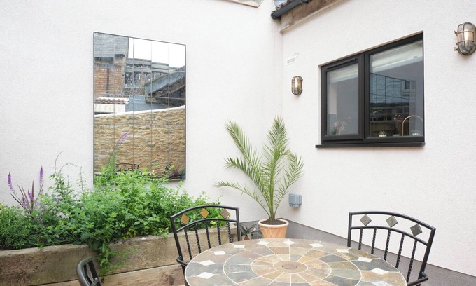 Frome House | Beautifully presented house in a prime location in Frome.