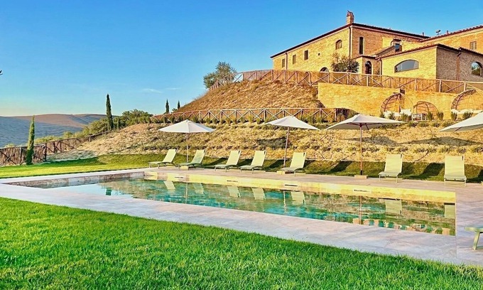 Ponte di Gabbiano Villa | Beautifully restored Tuscan villa, with private pool and breathtaking views