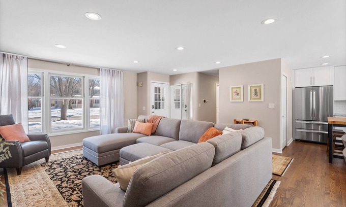 Fox Valley House | Beautifully Rehabbed 3 Bedroom Home - ALL NEW!