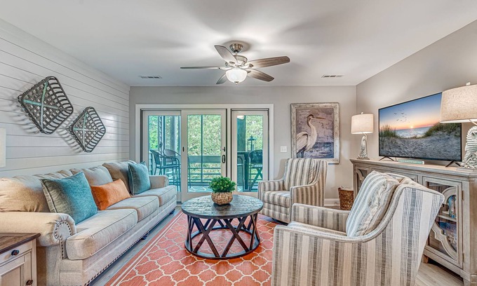 Seabrook Island House | Beautifully Renovated 2 BR Villa! Neighborhood Pool! Amenity Cards Included!