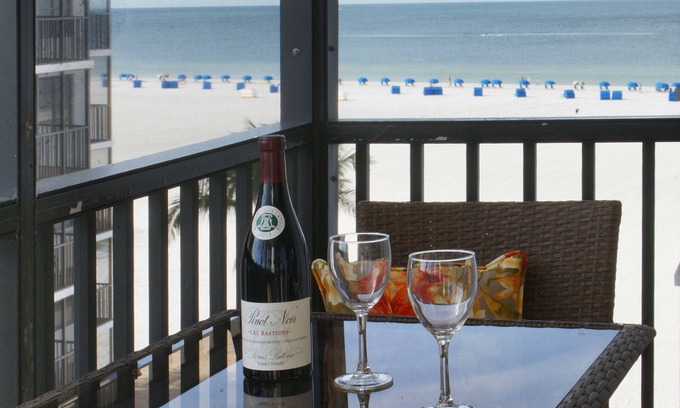 South Island Condo | Beautifully renewed Beach And Bay View Condo
