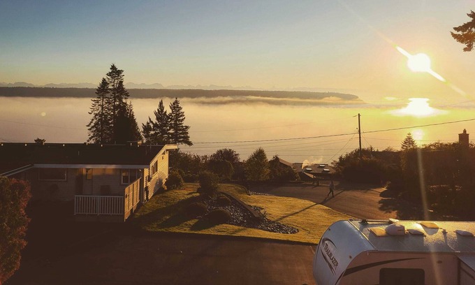 Campbell River Apartment | Beautifully renovated suite in the heart of Campbell River
