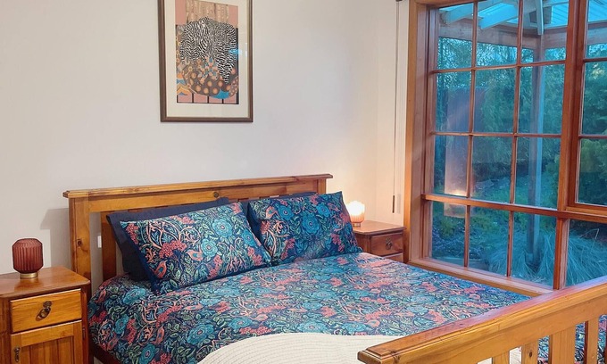 Blackmans Bay House | Beautifully renovated Cottage 300m to Beach