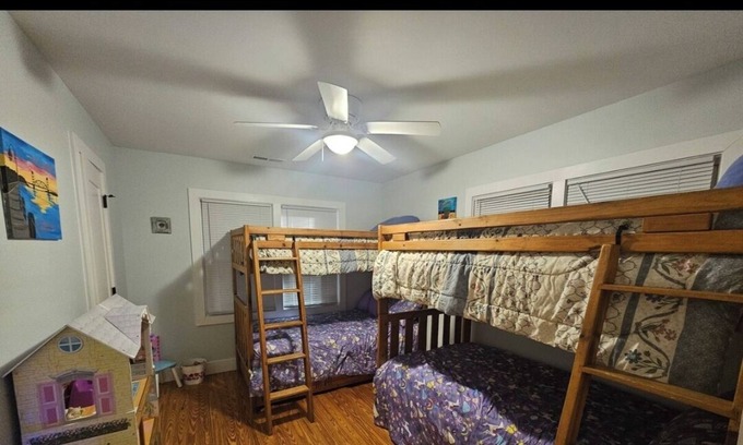 Ocean City Beach House | Beautifully renovated home in North Topsail, across the street from the beach