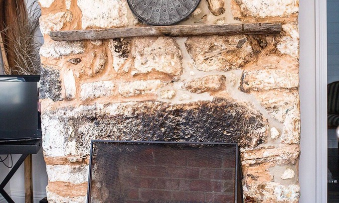 Port Fairy Cottage | Beautifully renovated 1860’s cottage located in the heart of town.
