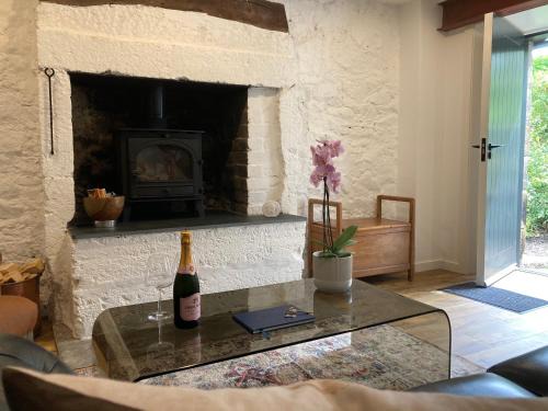 Drem House | Beautifully Renovated Self-Contained Farm Cottage - close to beaches, North Berwick and the Golf Coast