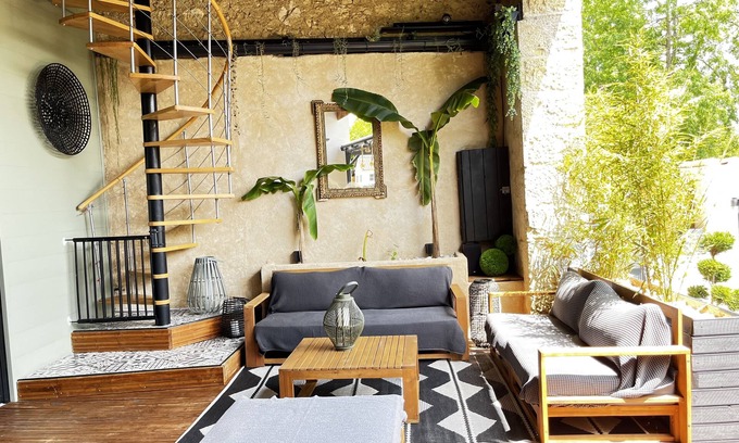 Pavie House | Beautifully renovated barn in foie gras, duck and wine country, 5 minutes from Auch.