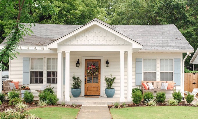 Conway Cottage | Beautifully renovated cottage in historic downtown & near colleges