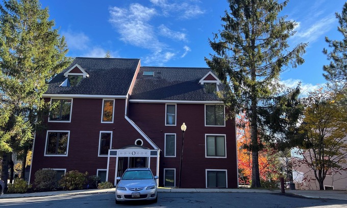 West Dover Condo | Beautifully Renovated Condo True Ski-on/Ski-off convenience