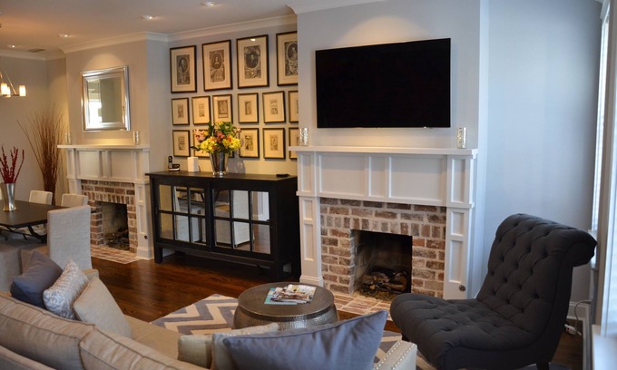 Historic Downtown Savannah House | Beautifully Renovated Historic 1870 Townhouse Steps To Forsyth Park