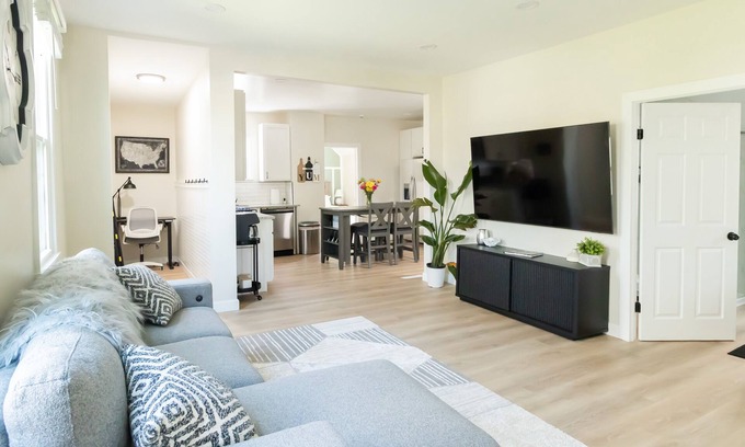 Tremont House | Beautifully renovated 2BR/1BA home in the heart of Tremont