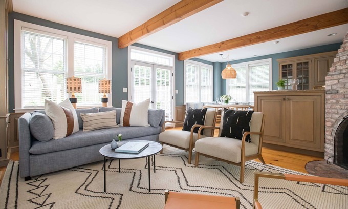 Nantucket Town House | Beautifully Renovated in Town Residence - THE BUNGALOW