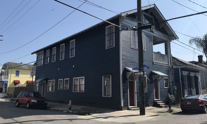 Bywater Apartment | Beautifully Restored Mid Century Arts and Craftsman Apartment - Historic Bywater