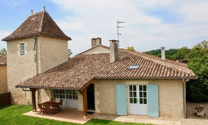 Le Puy House | Beautifully restored pigeon tower and converted barn.