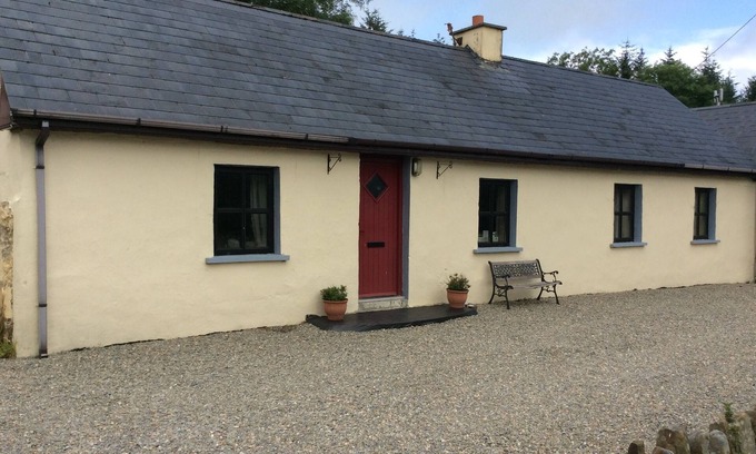 County Cork Cottage | Beautifully restored traditional Irish cottage in tranquil, country location