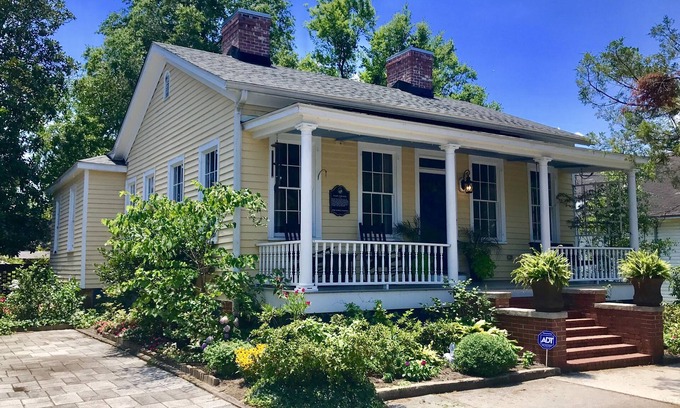 Wilmington Historic District House | Beautifully restored home in Wilmington Historic District with pool