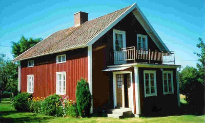 Mullsjo House | Beautifully situated holiday home in the countryside