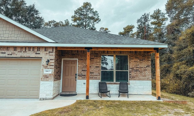 Magnolia House | Beautifully Spacious Home