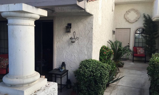 Palm Springs Condo | Beautifully styled casita hideaway blocks from Downtown Palm Spring