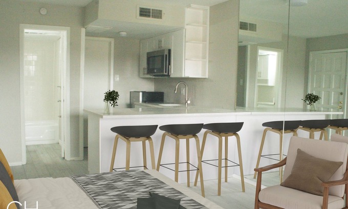 Northeast Dallas Condo | Beautifully Updated, Fully Furnished Studio Condo In the heart of Dallas