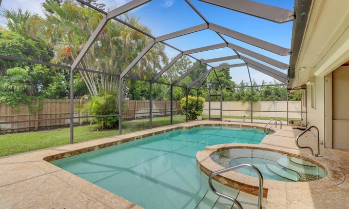 Willoughby Acres House | Beautifully Updated Home w/Pool & Spa