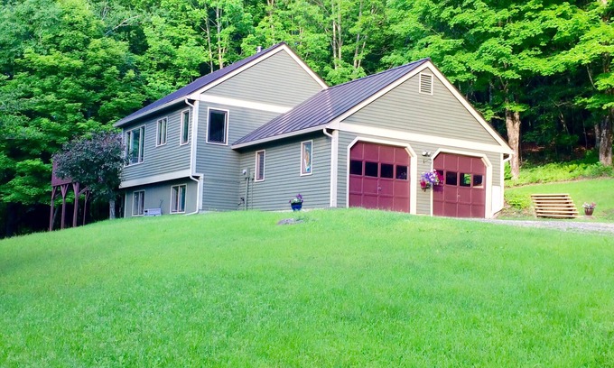 Richmond House | Beauty, Privacy, and Comfort!