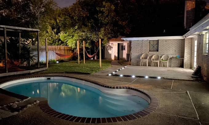 Bay Area House | Beauty w/a Pool! Close to Downtown & walk to Bay!
