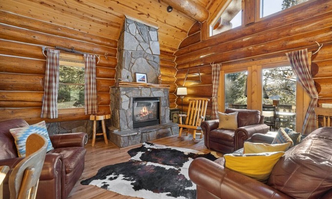 Custer Cabin | Beaver Creek Lodge, Secluded