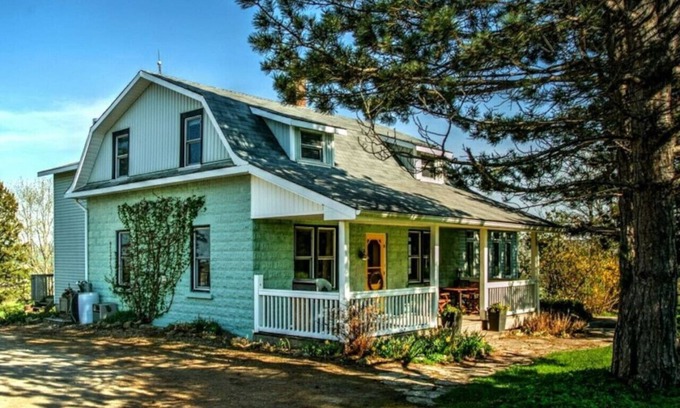 Grey Highlands House | Beaver Valley Modernized Farmhouse on 100 Acres