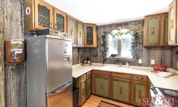 Grey Highlands Cabin | Beaver Valley Ski Cabin-Sleeps 6