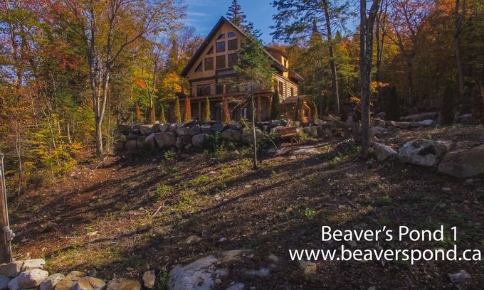 Wentworth-Nord Ski Chalet | BEAVERS POND I ,RUSTIC COTTAGE WITH WATERFRONT VIEW