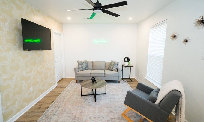Thibodaux House | Beck's Place located on Bayou Lafourche! Close to Nicholls State University!