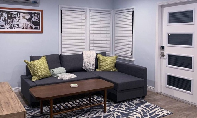 North Hollywood House | Become Simplicity in Charming Bungalow