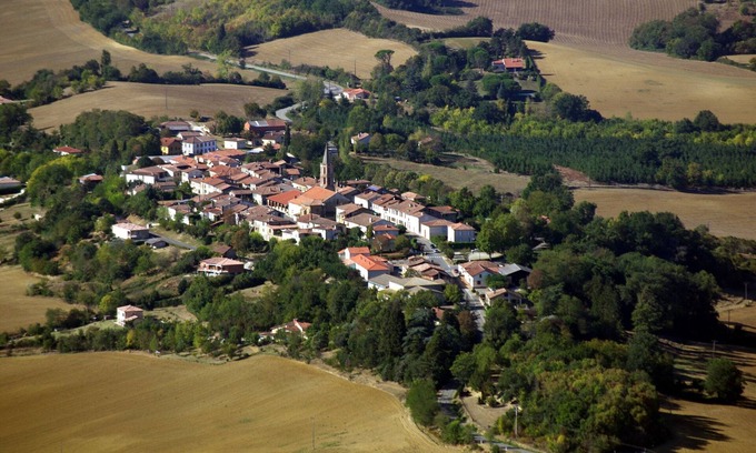 Puycasquier Bed & Breakfast | Bed and Breakfast 'Comme Chez Mamie' with Shared Terrace, Private Garden and Wi-Fi