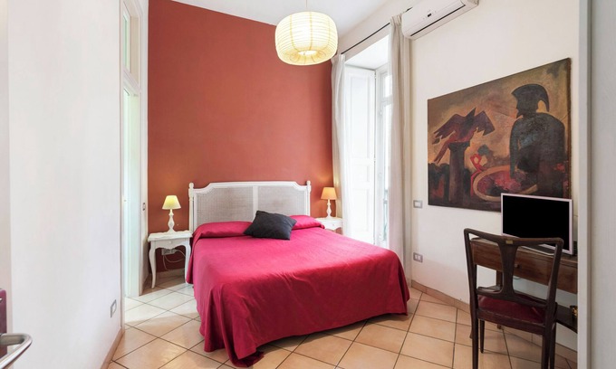 Historical Downtown Salerno Bed & Breakfast | Bed and Breakfast 'Camera Doppia' with Private Terrace, Wi-Fi and Air Conditioning