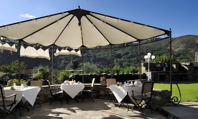 Murato Bed & Breakfast | Bed and Breakfast 'Colomba' with Shared Pool, Wi-Fi and Air Conditioning