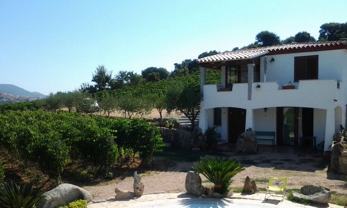 Berchidda Other | Bed and Breakfast Domo de Resteblas