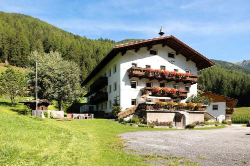 Valle Aurina Bed & Breakfast | Bed and Breakfast Ederhof