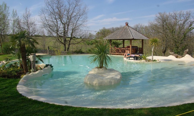 Laborie Hotel | Bed and Breakfast Midi-Pyrenees - The Lake Crivito