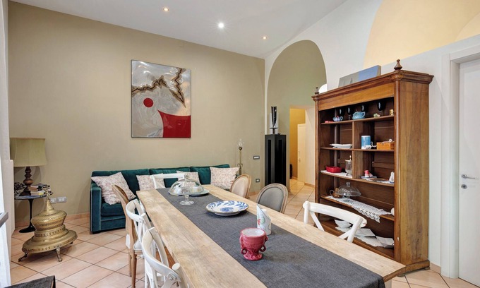Historical Downtown Salerno Bed & Breakfast | Bed and Breakfast 'Verdi' with Private Terrace, Wi-Fi and Air Conditioning