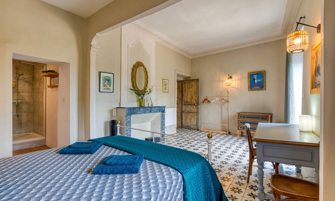 Saint-Andre-de-Sangonis Bed & Breakfast | Bed and Breakfast 'Vue Jardin' with Shared Pool, Shared Garden and Wi-Fi