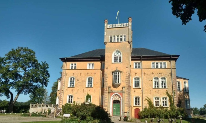 Mariestad Bed & Breakfast | Bed & Breakfast Börstorps Slott