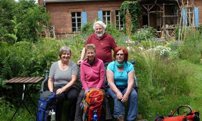 Buckau Bed & Breakfast | Bed & Breakfast for under € 40 p. P.: RadPfarrhaus