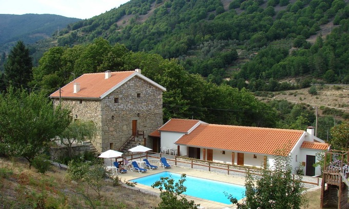 Manteigas Bed & Breakfast | bed & Breakfast